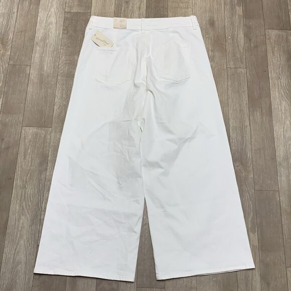 NWT Universal Thread High Rise Wide Leg Comfort Stretch White Ankle Jeans - Picture 2 of 9